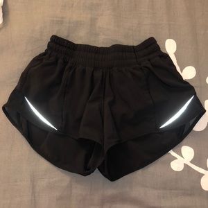 Lululemon hotty hot short